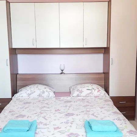 Helios Apartment